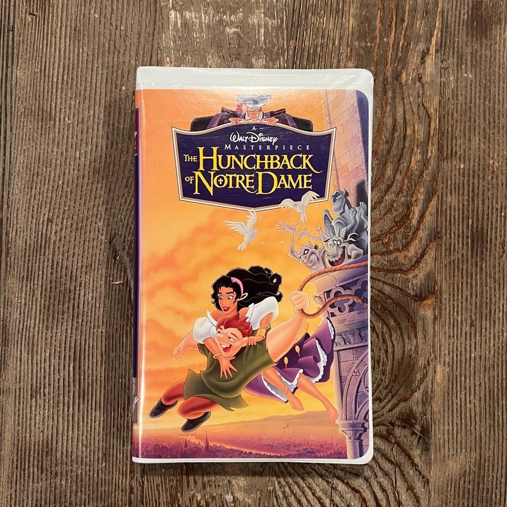 Walt Disney’s The Hunchback of Notre Dame VHS.